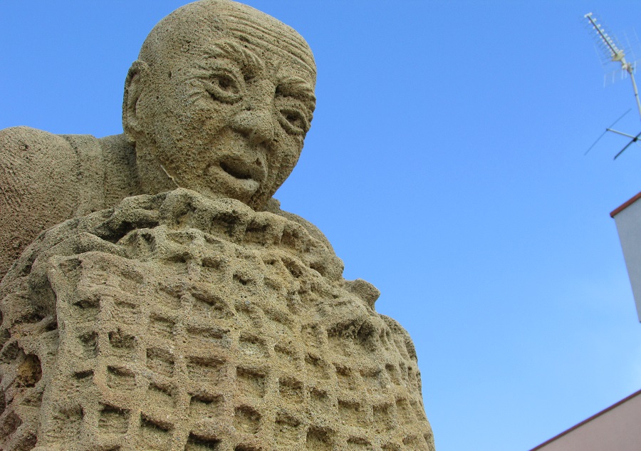 Particolare statua del Pescatore